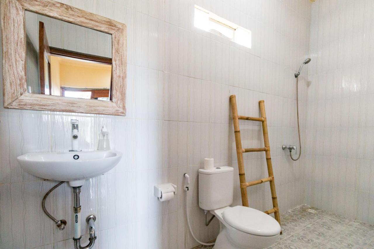 Dicky Guest House 2 Batu Bolong Canggu Eksteriør billede